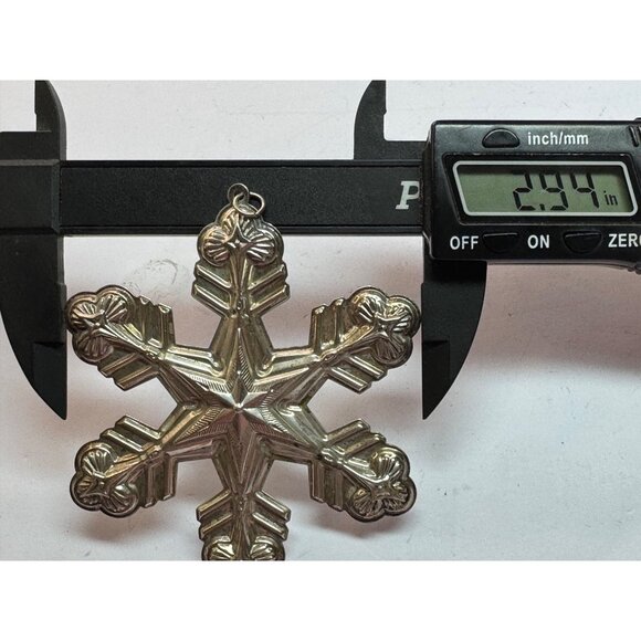 Vintage 1998 Gorham Sterling Silver Snowflake Christmas Ornament 925, 17.4g - Picture 7 of 8